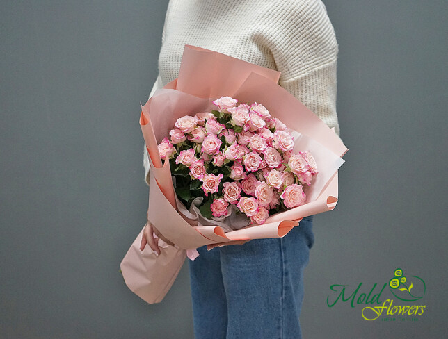 Bouquet of spray roses "Pink Symphony" photo